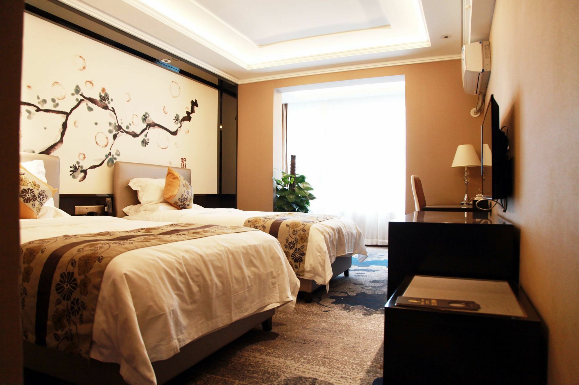 Sovereign Regency Hotel Taiyuan Exterior photo